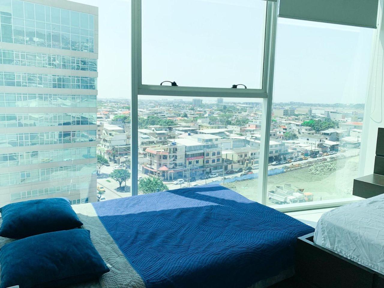 Apartmán Lujoso Depa Con Vista A Todo Guayaquil! Exteriér fotografie
